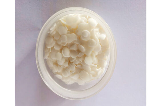 ราคาดี Cetearyl Alcohol CAS 67762-27-0 แอลกอฮอล์เกรดอุตสาหกรรมสีขาว C16-18 สำหรับการผลิตสารเคมี ออนไลน์